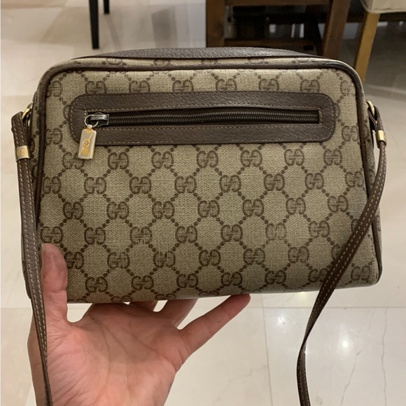 Authentic GUCCI GG Crossbody Vintage Bag